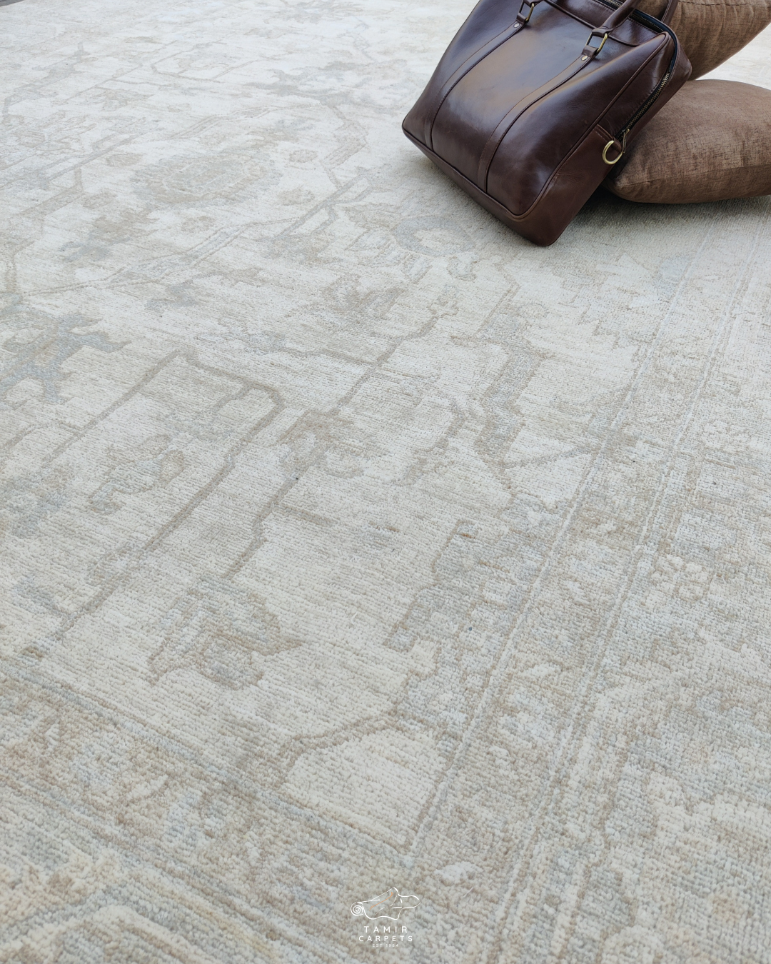 Oushak Rug - 8 x 10 ft