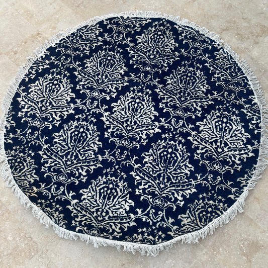 Wool and Silk/Round rug 5 x 5