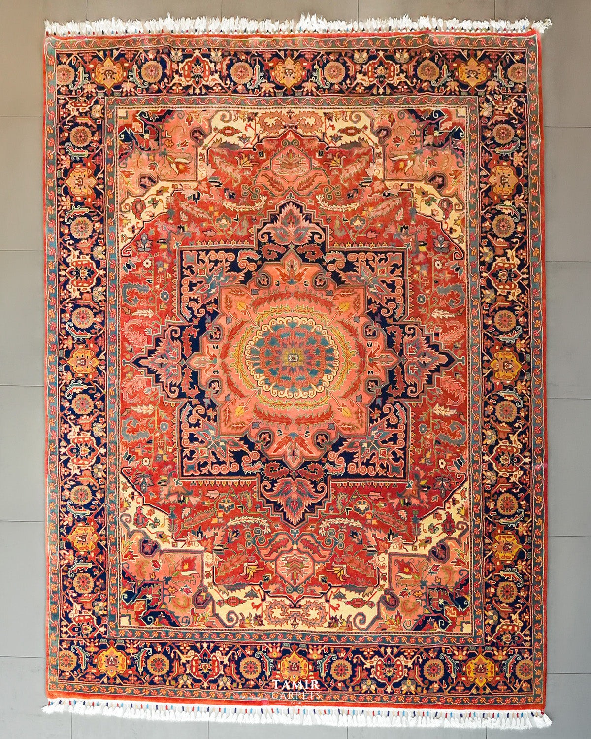 Heriz Persian handmade organic handspun wool rug, 7x10 ft