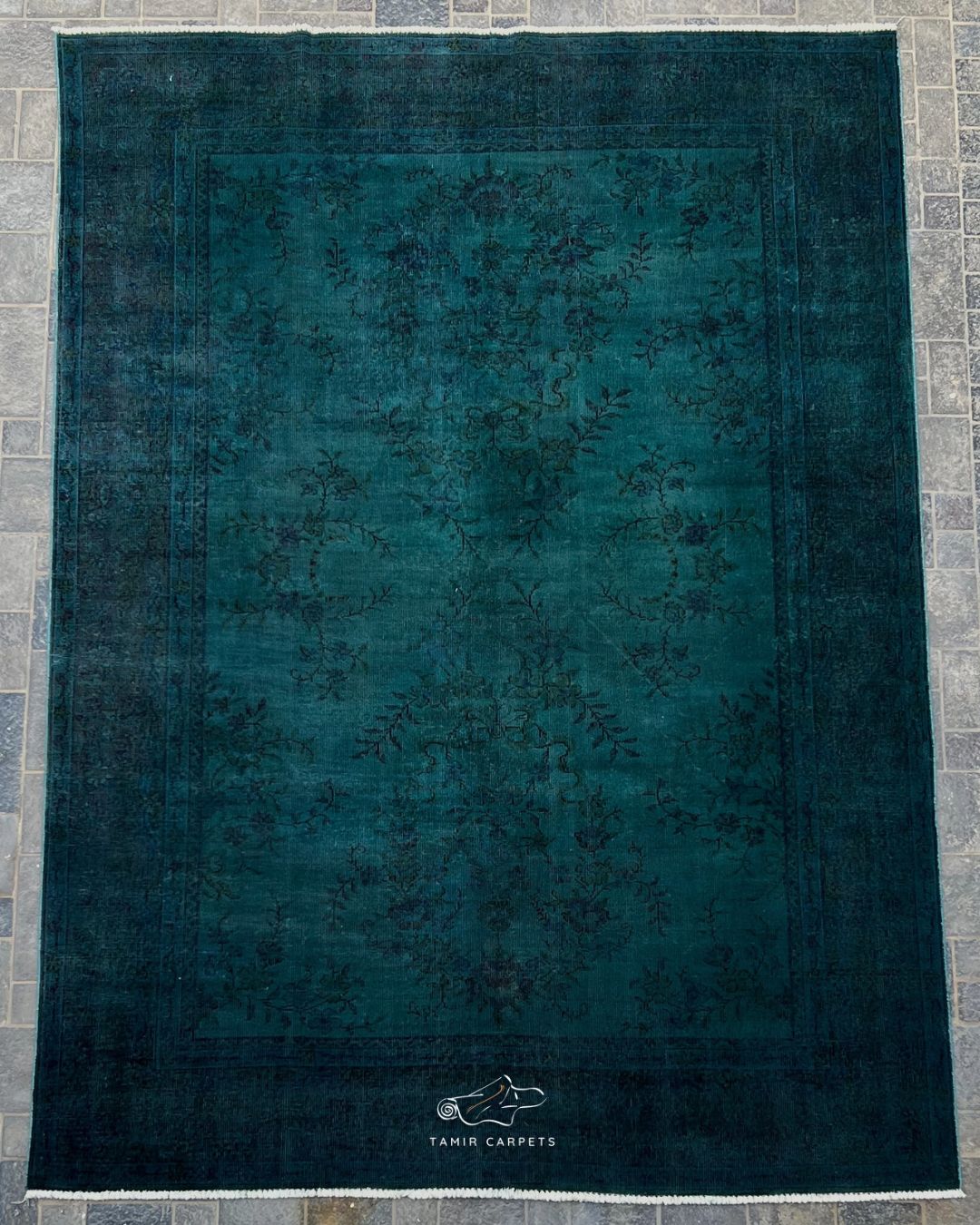 Overdyed - 8 x 10 ft