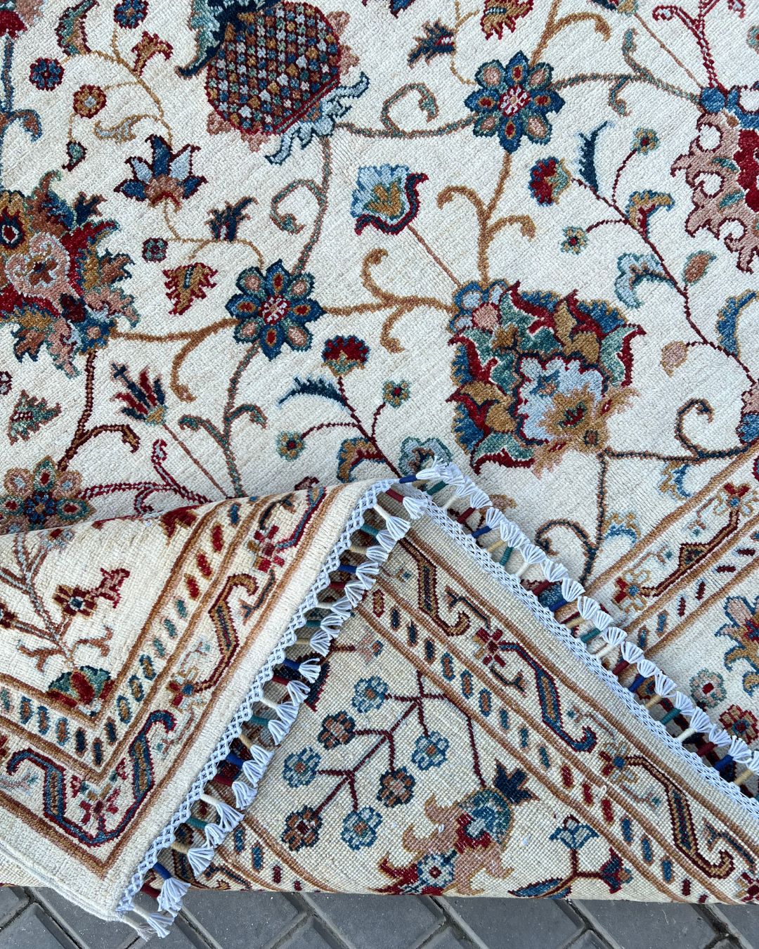 Sultani - 8 x 10 ft
