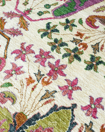 Corner of Bidjaar 9x12 handmade rug showing layered border design