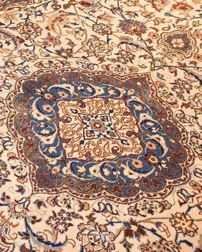 Close-up of the Ispahan medallion in organic-dyed handspun wool